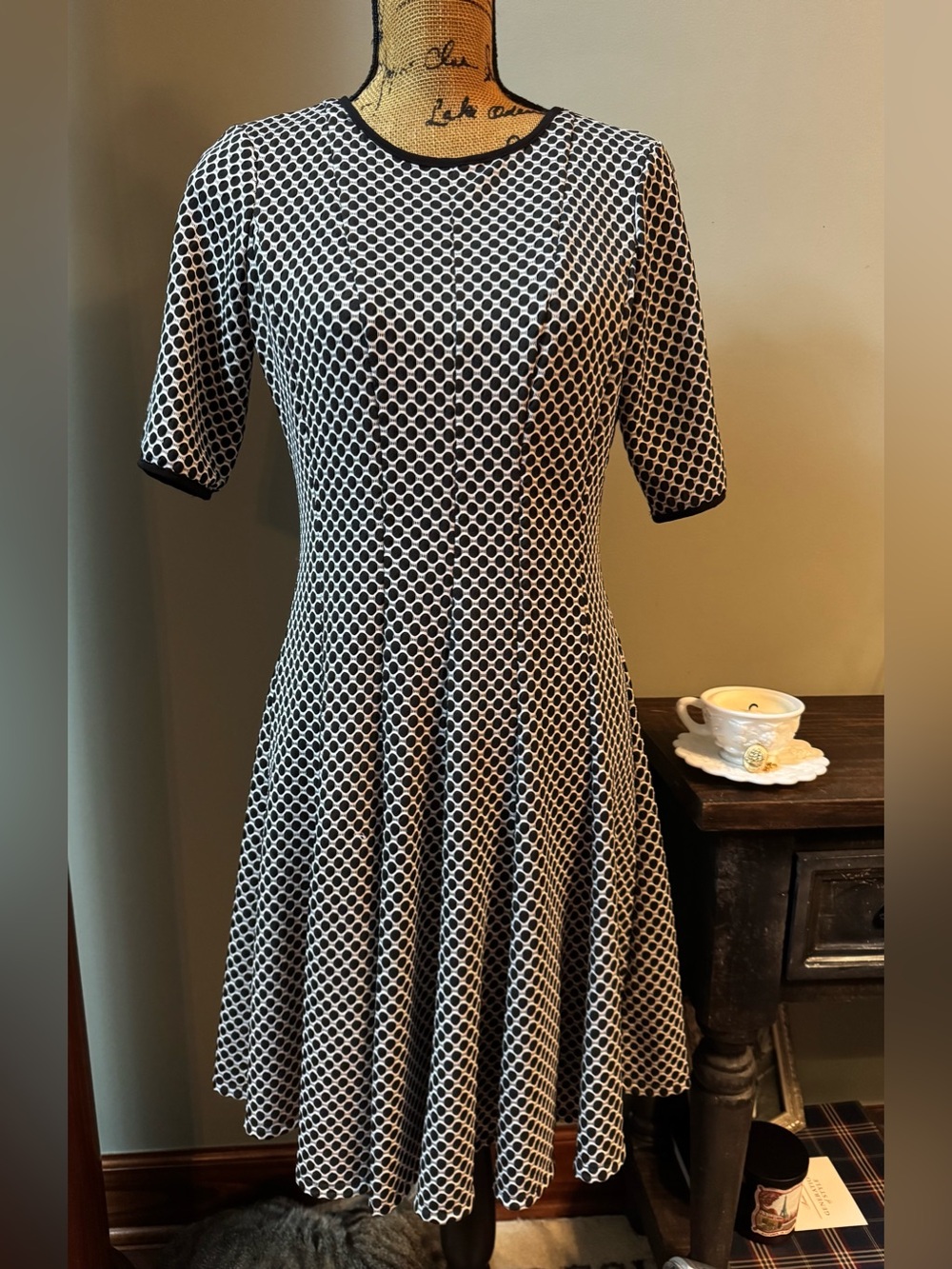 Danny and Nicole Black and White Patterned Fit-and-Flare Dress. Size 8